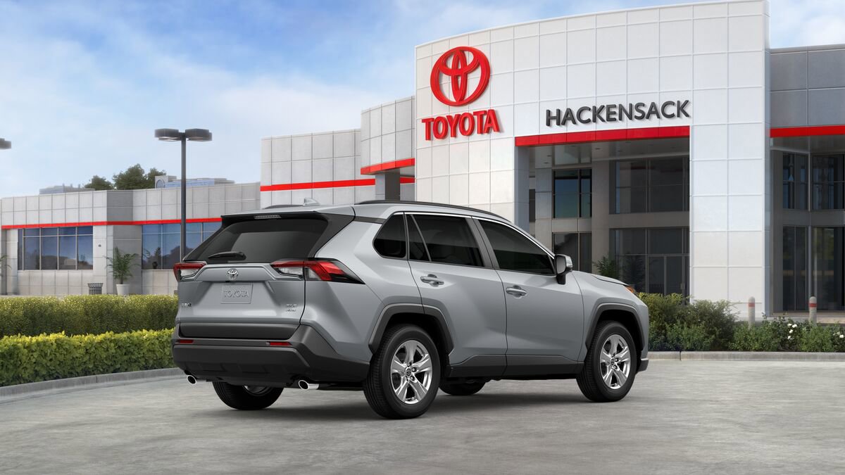 Used 2025 Toyota RAV4 XLE image 10