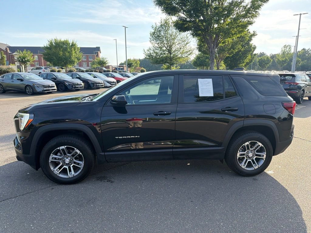 Used 2025 GMC Terrain Elevation AWD/4WD image 2