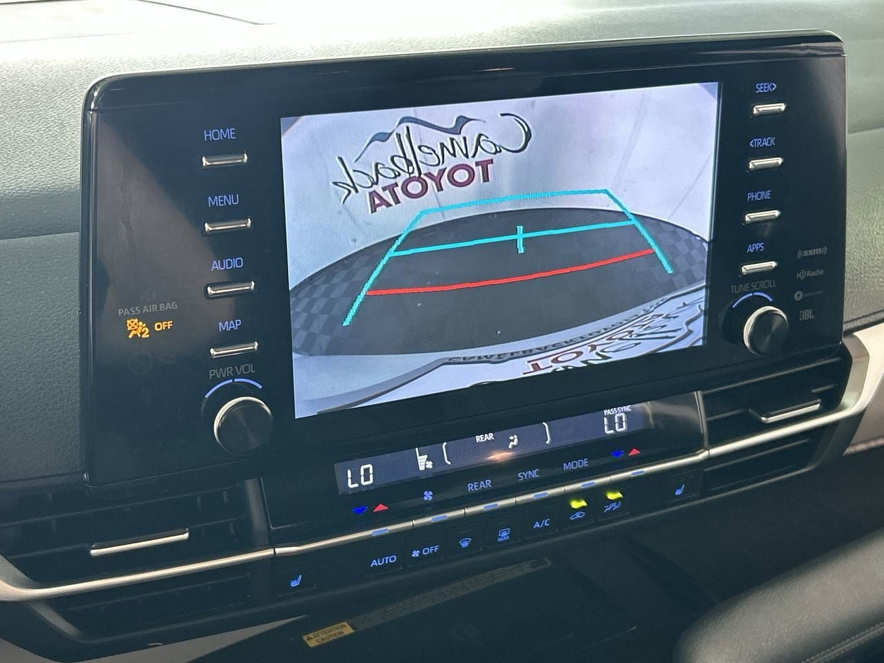 Used 2023 Toyota Sienna XLE w/ XLE Plus Package FWD image 19