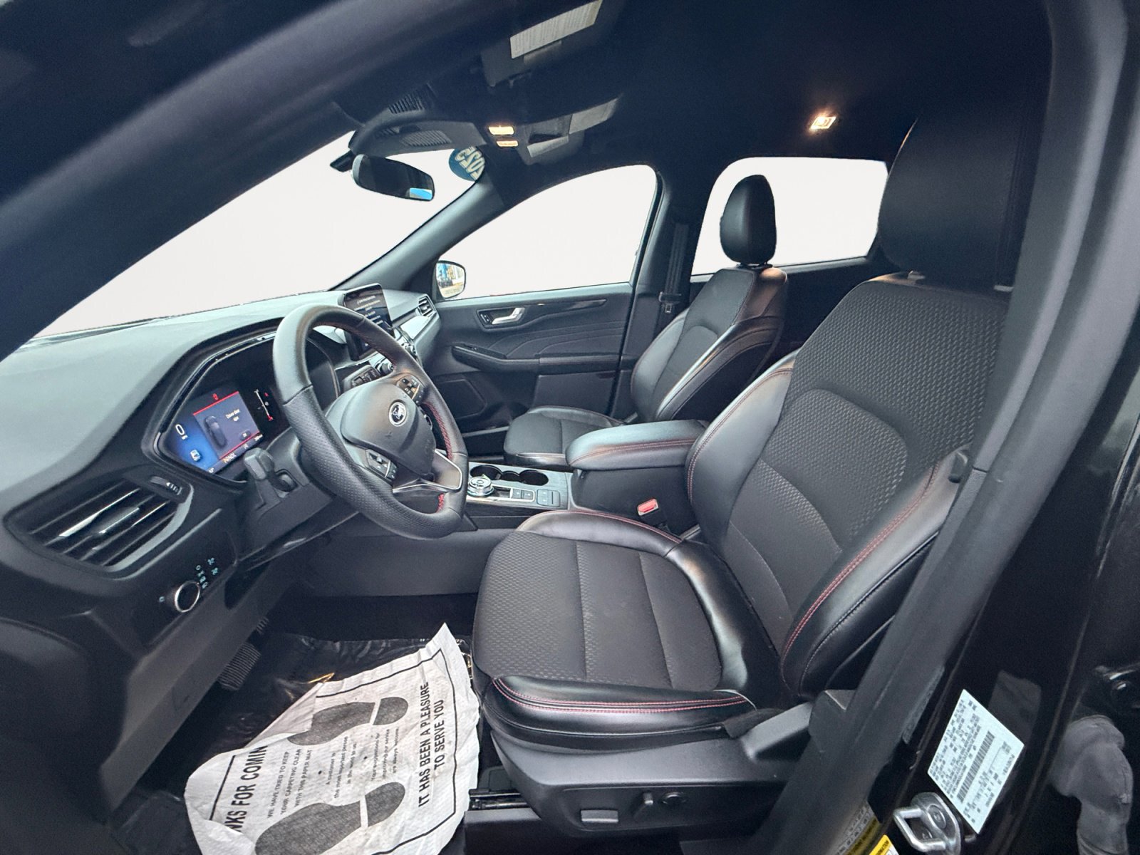 Used 2025 Ford Escape ST-Line image 9