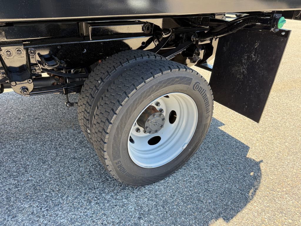 New 2025 Ford F450 XL AWD/4WD image 17