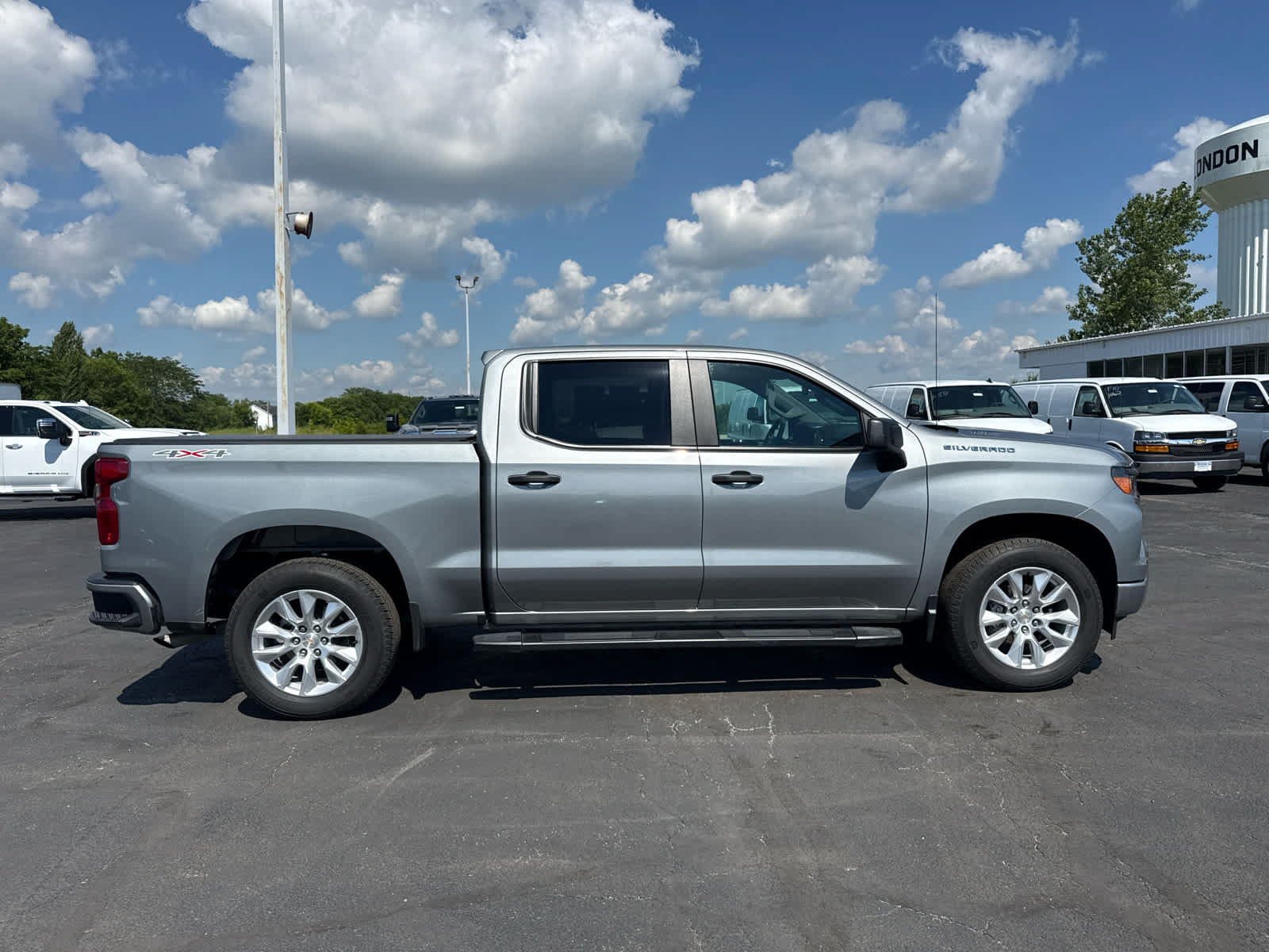 Certified 2025 Chevrolet Silverado 1500 Custom AWD/4WD image 6
