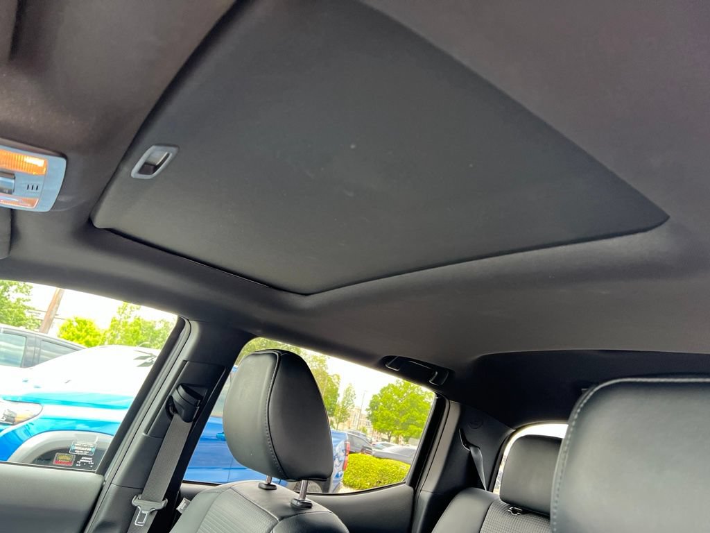 Used 2019 Toyota Tacoma TRD Sport AWD/4WD image 8