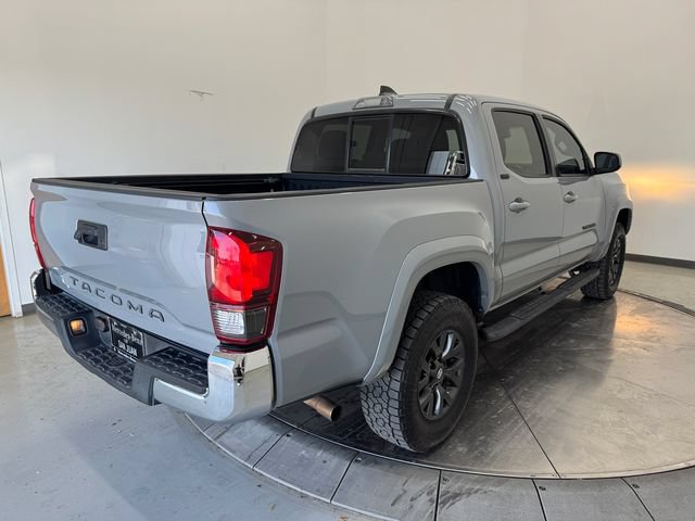 Used 2020 Toyota Tacoma SR5 w/ SR5 Appearance Package (SM) RWD image 28