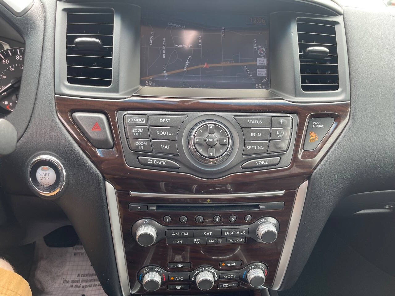 Used 2016 Nissan Pathfinder SL w/ SL Premium Package AWD/4WD image 16