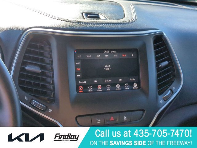 Used 2021 Jeep Cherokee Latitude Plus AWD/4WD image 22