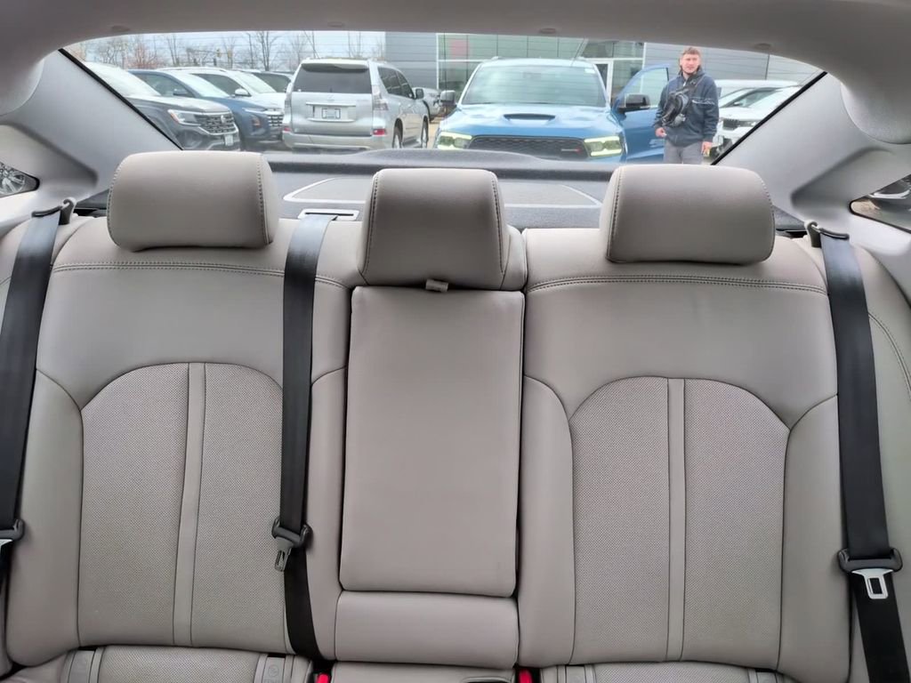 Used 2016 Hyundai Sonata Limited w/ Option Group 05 image 32