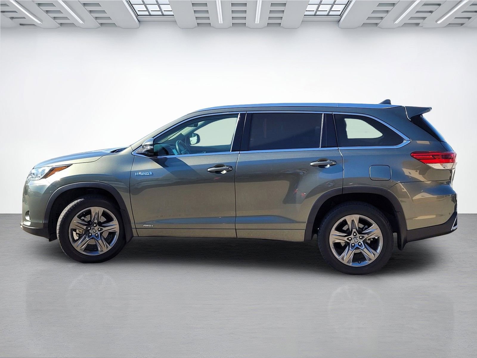 Used 2018 Toyota Highlander Limited Platinum AWD/4WD image 14