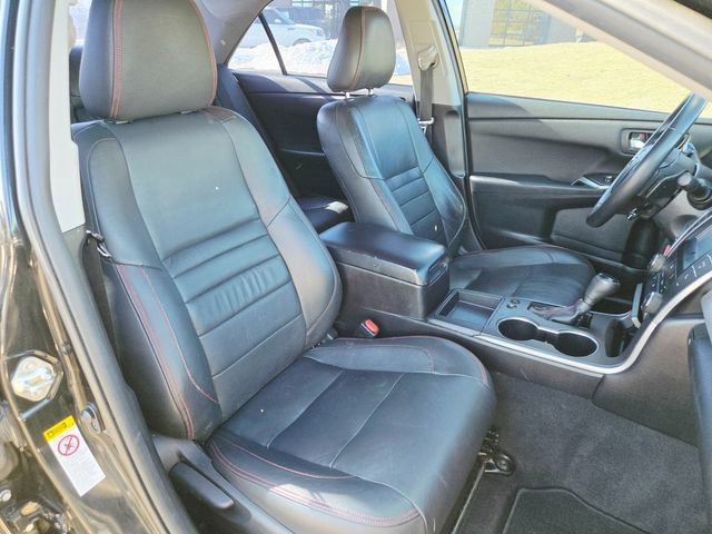 Used 2015 Toyota Camry SE image 17
