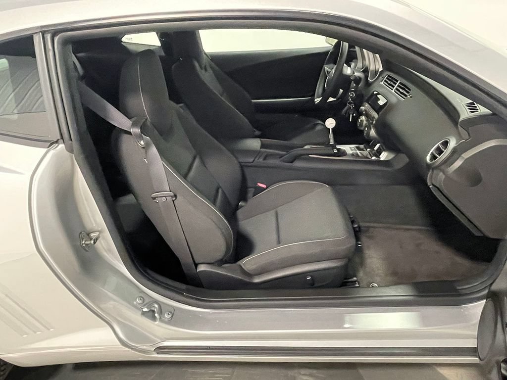 Used 2010 Chevrolet Camaro LT RWD image 44