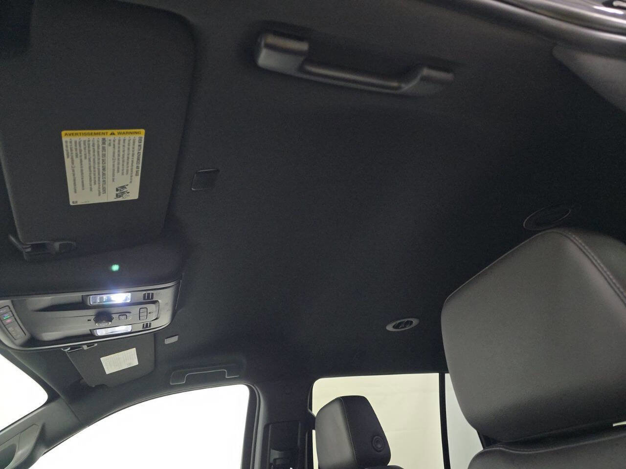 Used 2022 Chevrolet Tahoe Z71 image 11