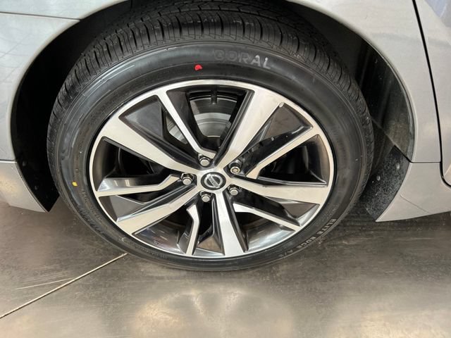 Used 2020 Nissan Maxima 3.5 S w/ Floor Mat Group FWD image 9