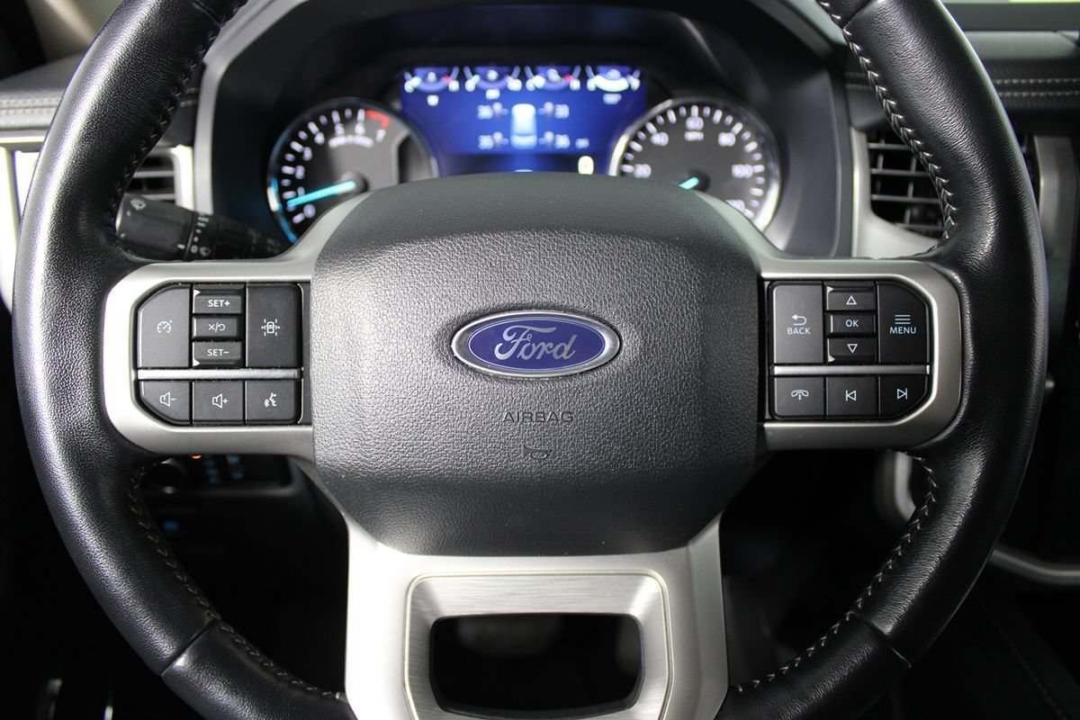 Used 2024 Ford Expedition XLT RWD image 13