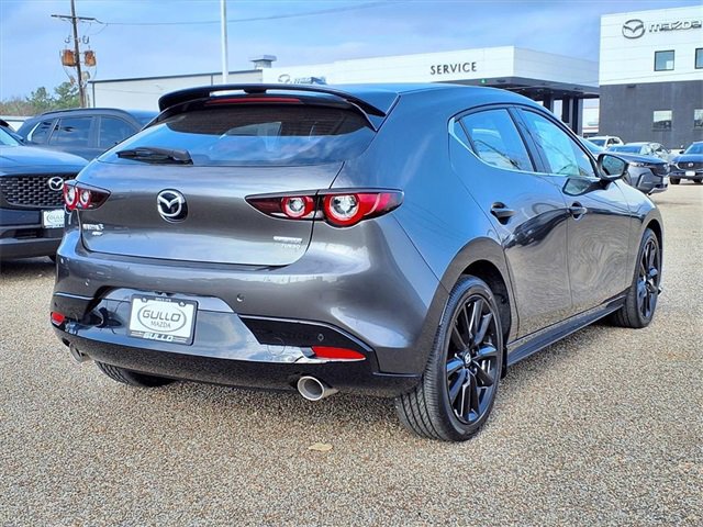 New 2026 MAZDA MAZDA3 Hatchback w/Premium Plus Pkg image 2
