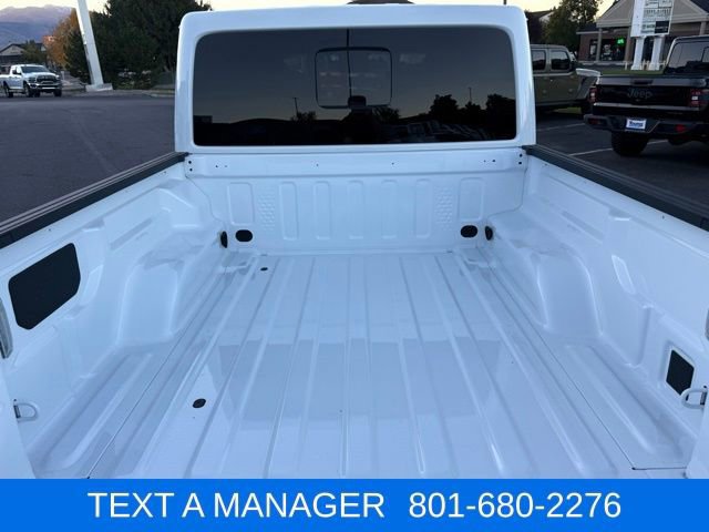 Used 2025 Jeep Gladiator Sport AWD/4WD image 12