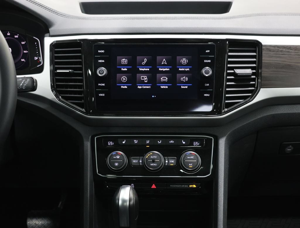 Certified 2023 Volkswagen Atlas SE w/ Panoramic Sunroof Package AWD/4WD image 19