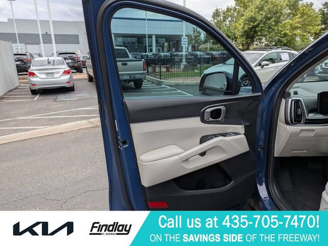 Certified 2025 Kia Sorento S w/ Panoramic Sunroof Package AWD/4WD image 13