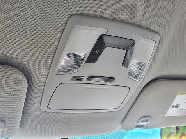 Used 2015 Toyota Sienna LE FWD image 28