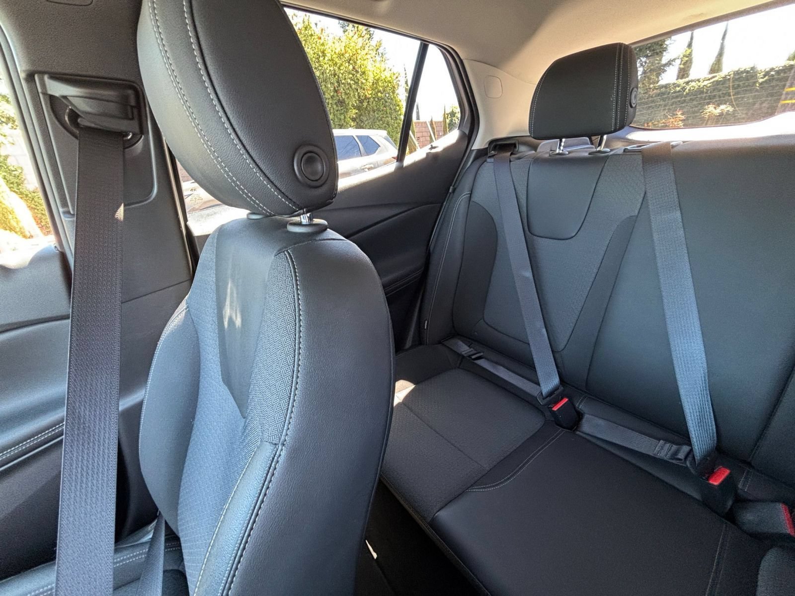 Used 2025 Buick Encore GX Preferred AWD/4WD image 37
