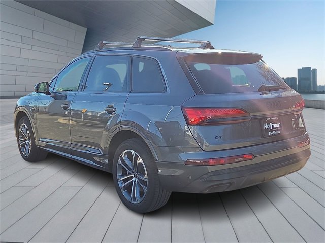 Certified 2025 Audi Q7 2.0T Premium w/ Convenience Plus Package image 4