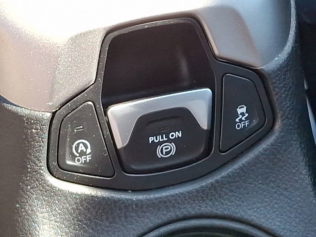 Used 2018 Jeep Compass Sport image 24