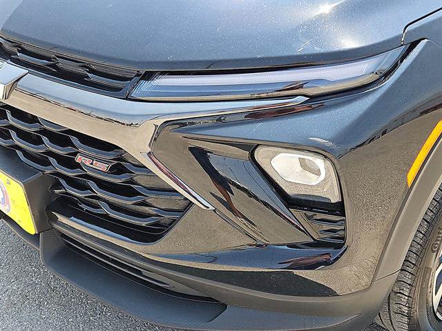Used 2025 Chevrolet TrailBlazer RS w/ Convenience Package FWD image 7
