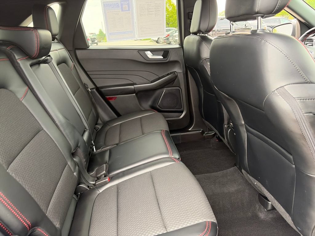 Used 2023 Ford Escape ST-Line w/ Tech Pack #1 FWD image 31