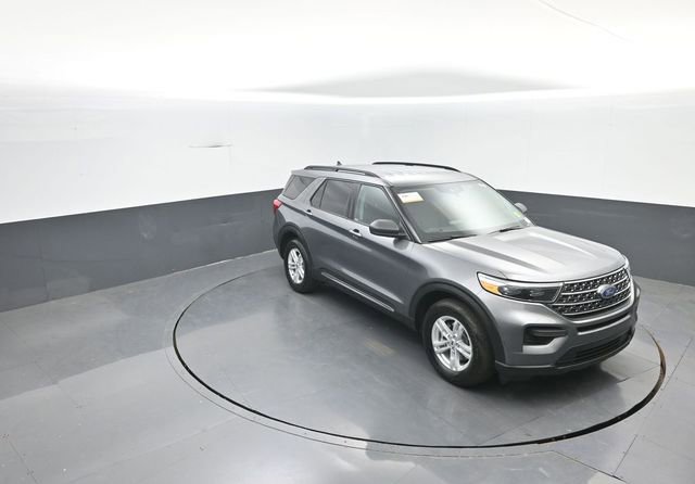 Certified 2022 Ford Explorer XLT w/ Class IV Trailer Tow Package AWD/4WD image 14