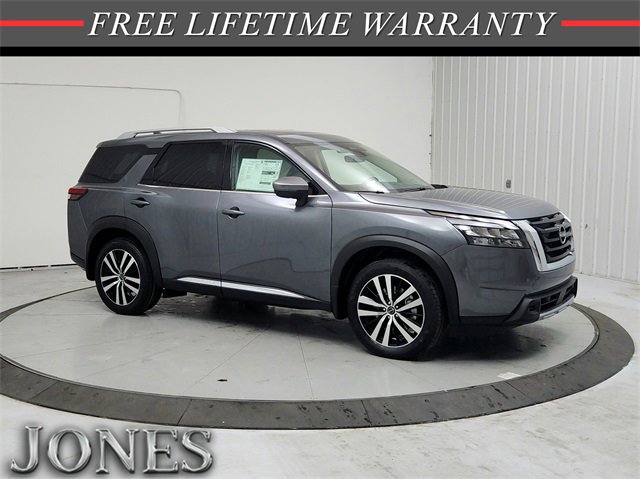 New 2025 Nissan Pathfinder Platinum w/ Cargo Package