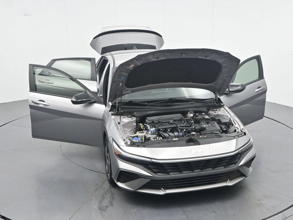 Used 2025 Hyundai Elantra Sport FWD image 46
