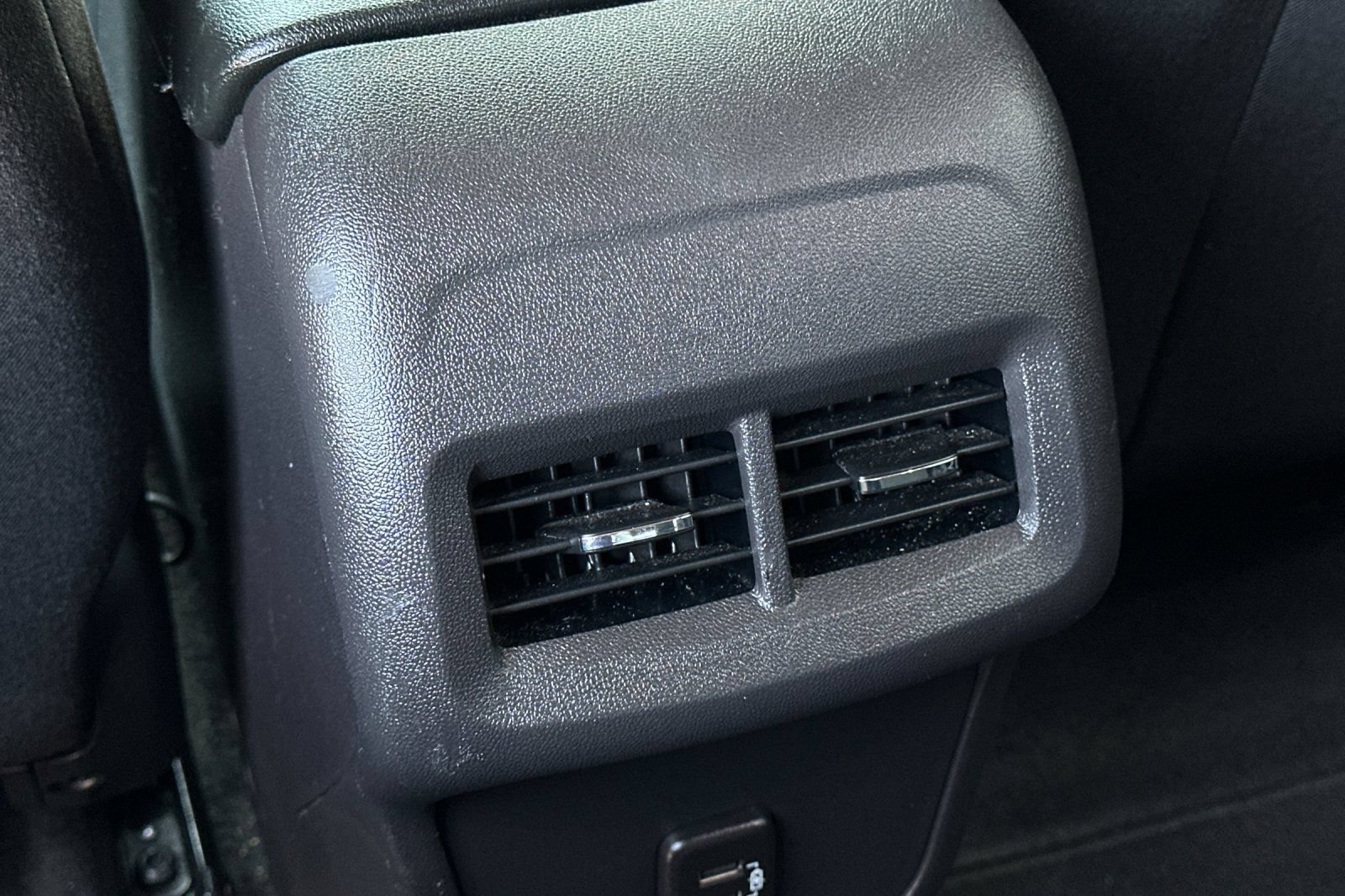 Used 2024 Chevrolet Equinox LT FWD image 15