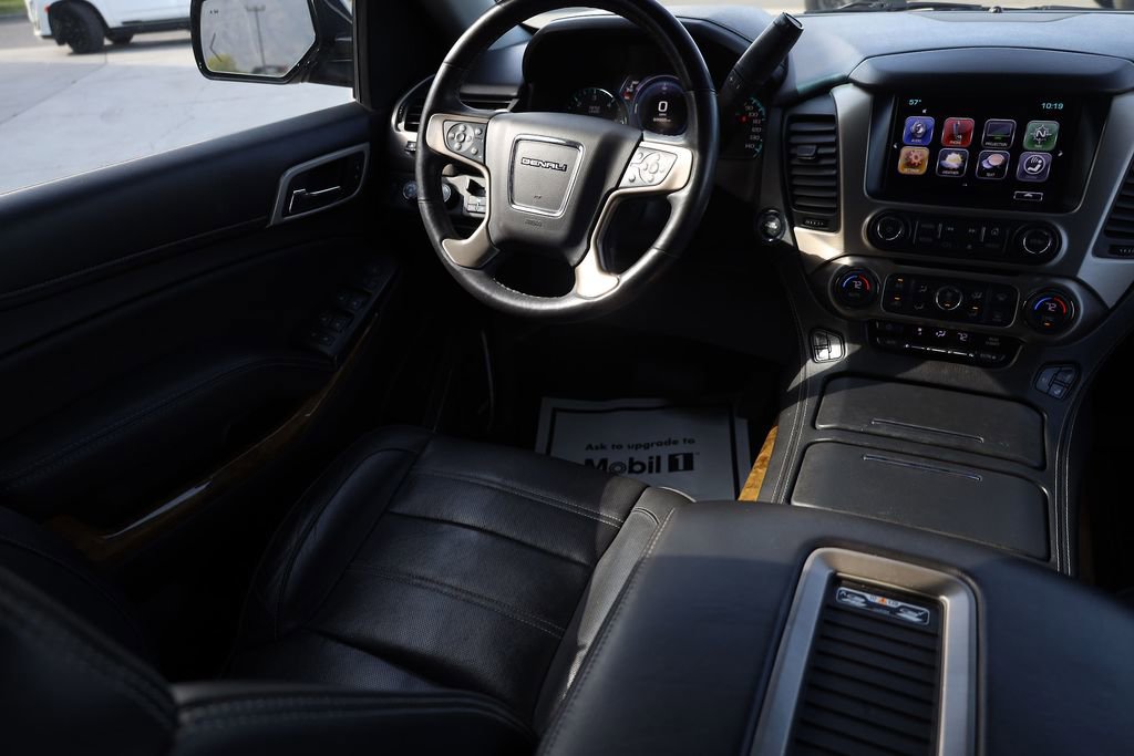 Used 2017 GMC Yukon Denali w/ Enhanced Security Package AWD/4WD image 20