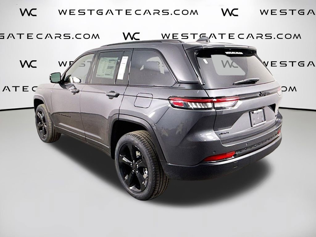 New 2025 Jeep Grand Cherokee Limited w/ Black Appearance Package image 5