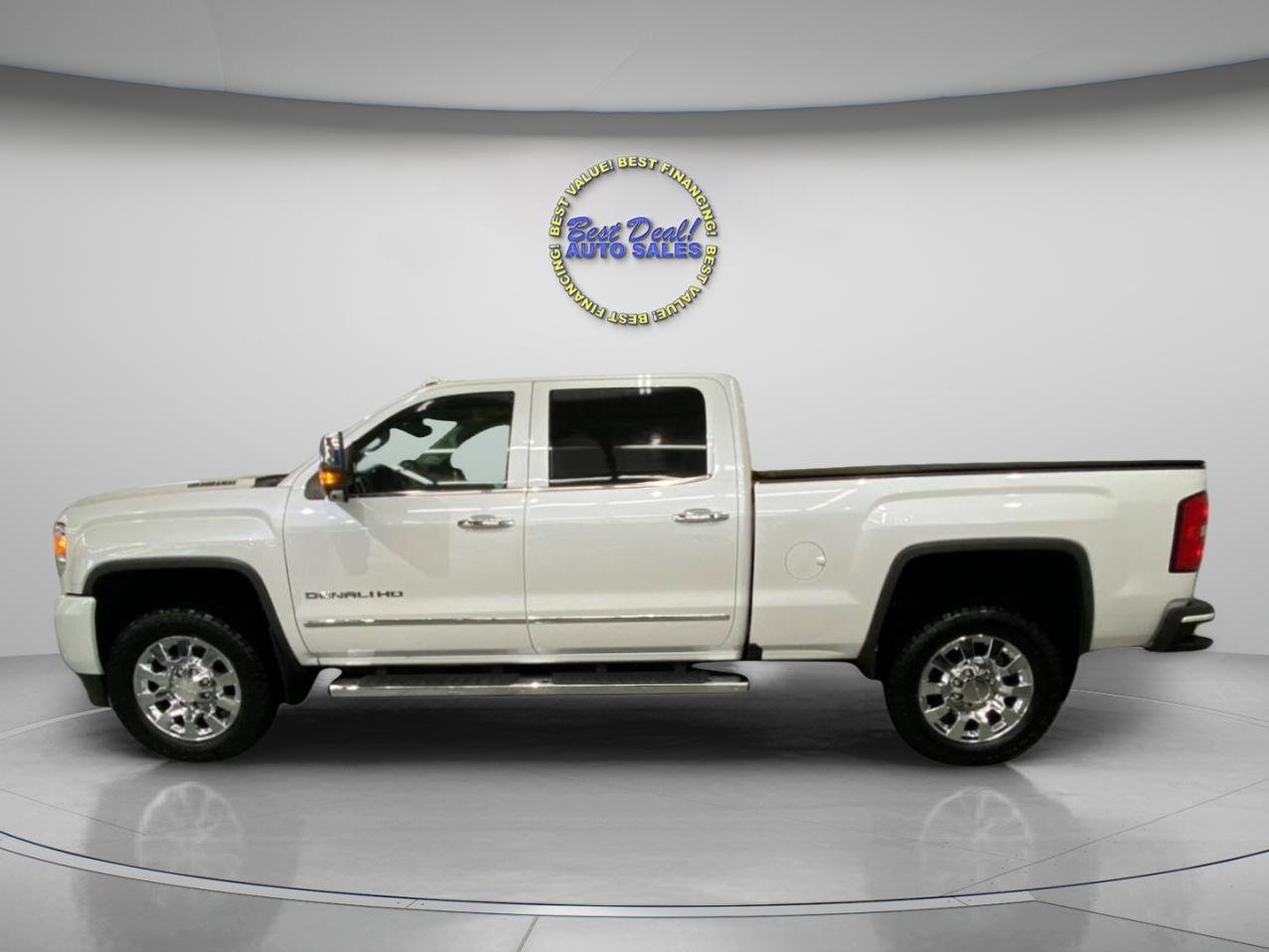 Used 2018 GMC Sierra 2500 Denali w/ Duramax Plus Package image 3
