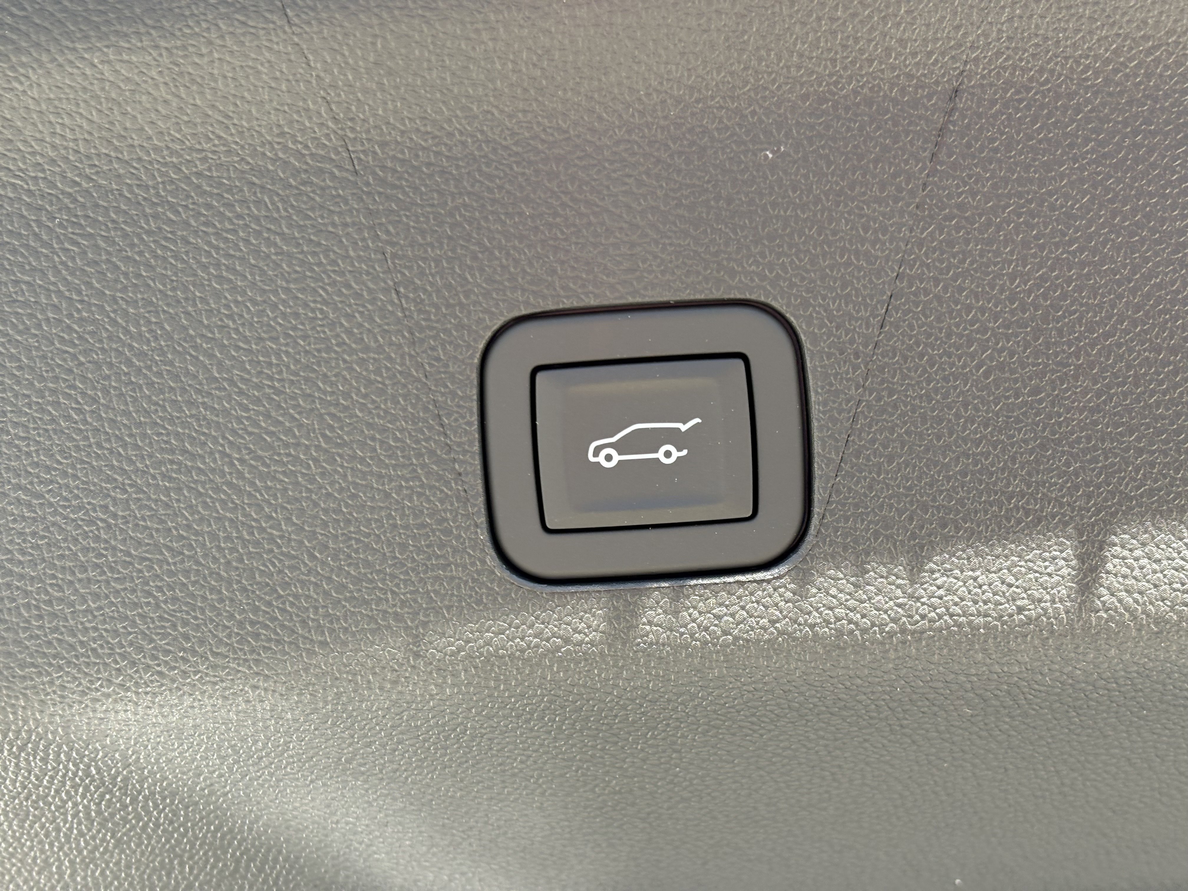 New 2026 Cadillac Escalade Luxury image 11