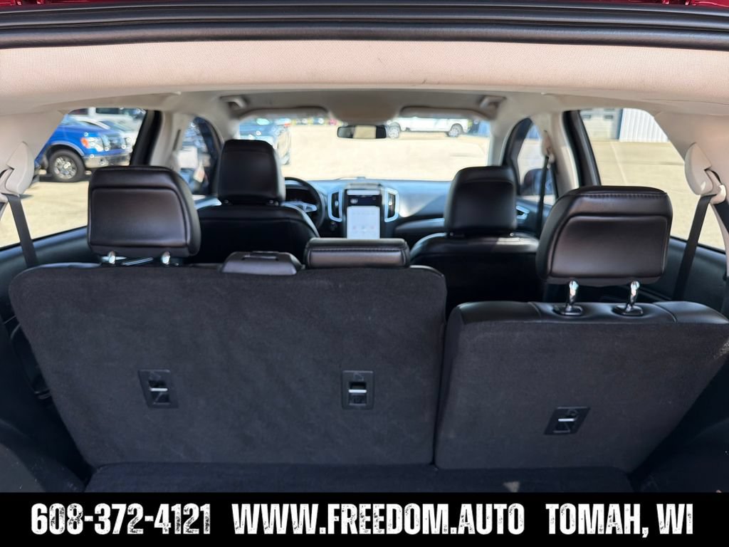 Used 2022 Ford Edge Titanium AWD/4WD image 15