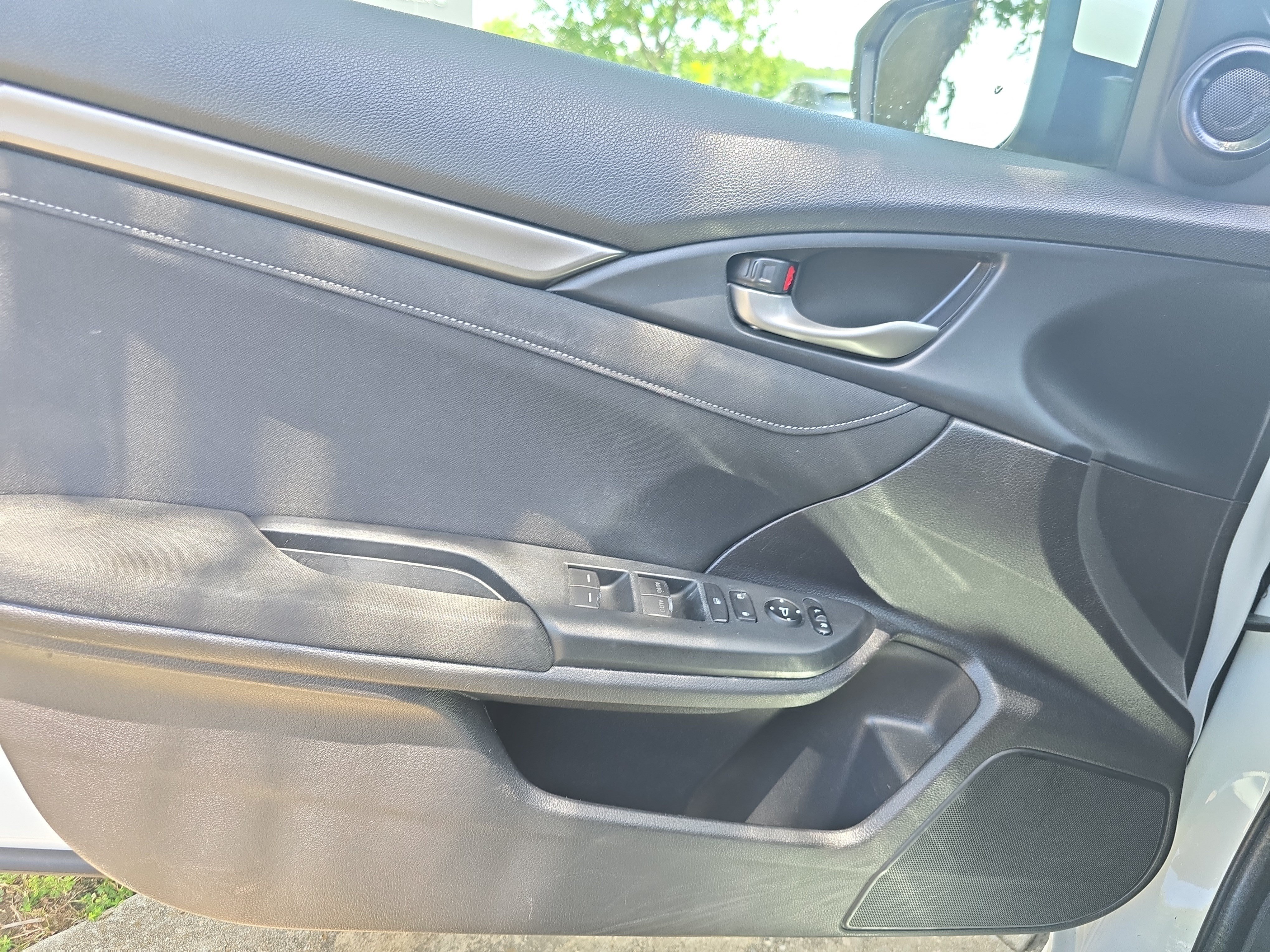 Used 2019 Honda Civic EX image 23
