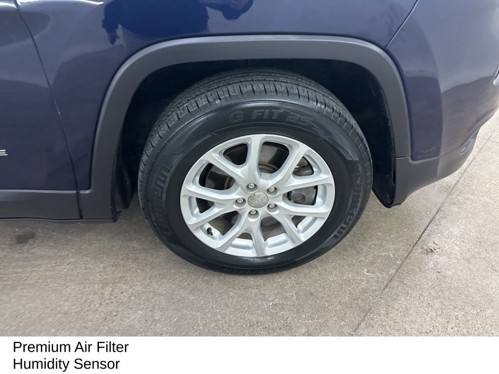 Used 2015 Jeep Cherokee Latitude w/ Comfort/Convenience Group image 15