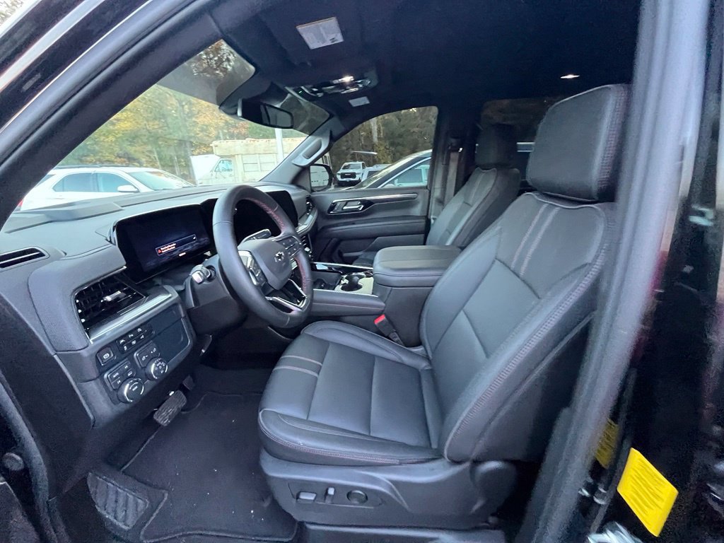 Used 2026 Chevrolet Tahoe RST w/ Comfort Package AWD/4WD image 9