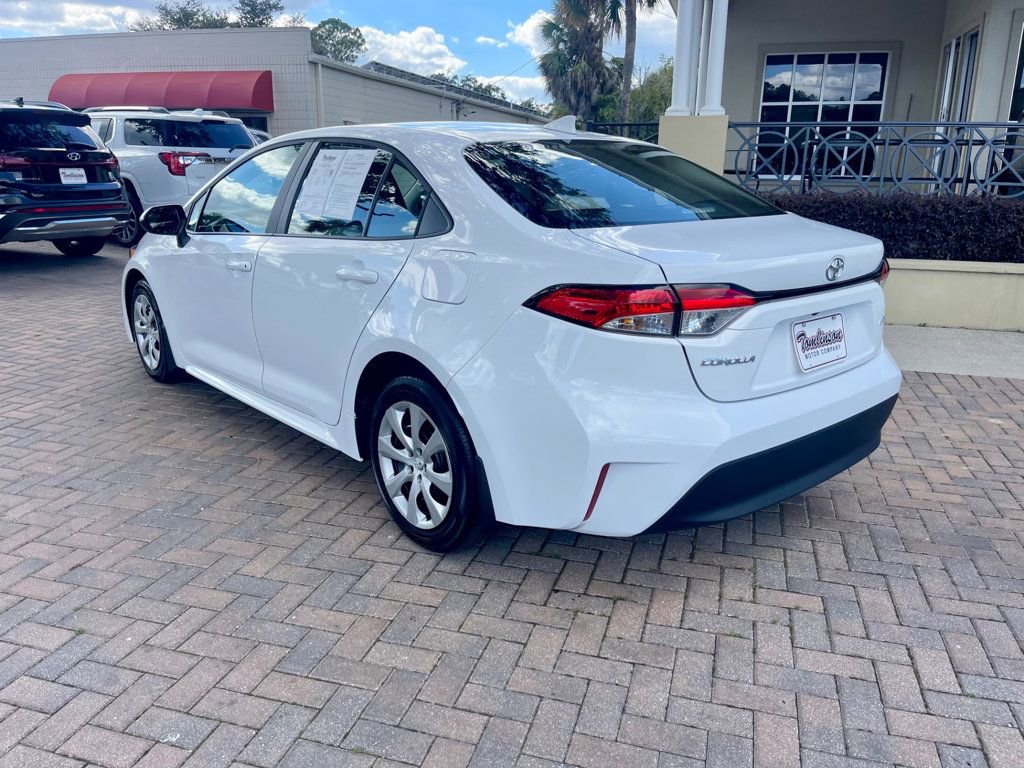 Used 2025 Toyota Corolla LE image 3