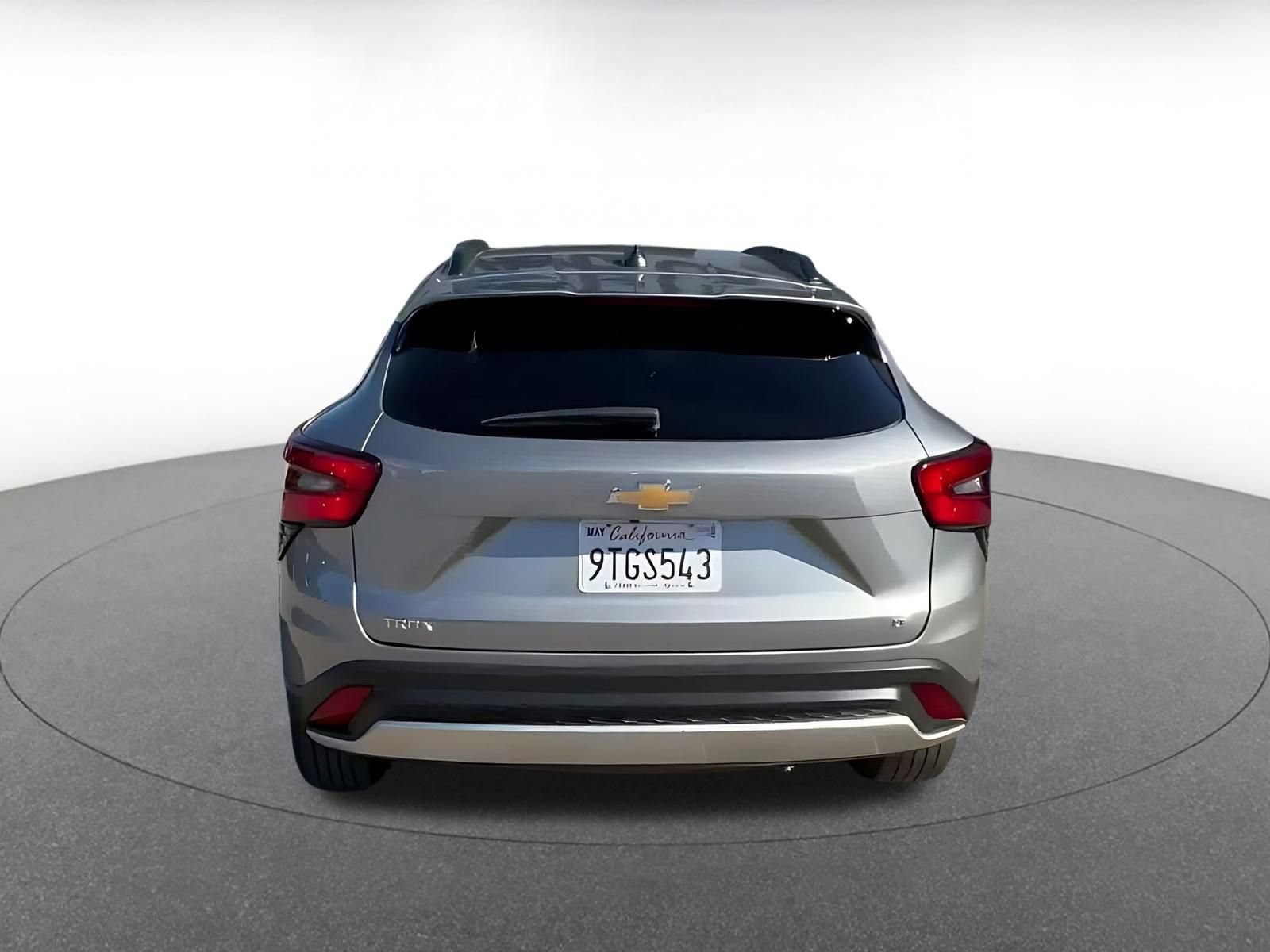 Used 2025 Chevrolet Trax LT w/ LT Convenience Package FWD image 10