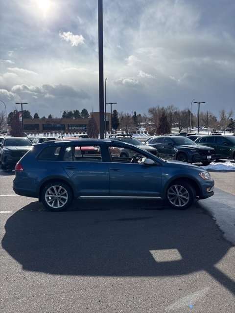 Used 2017 Volkswagen Golf Alltrack SE image 4