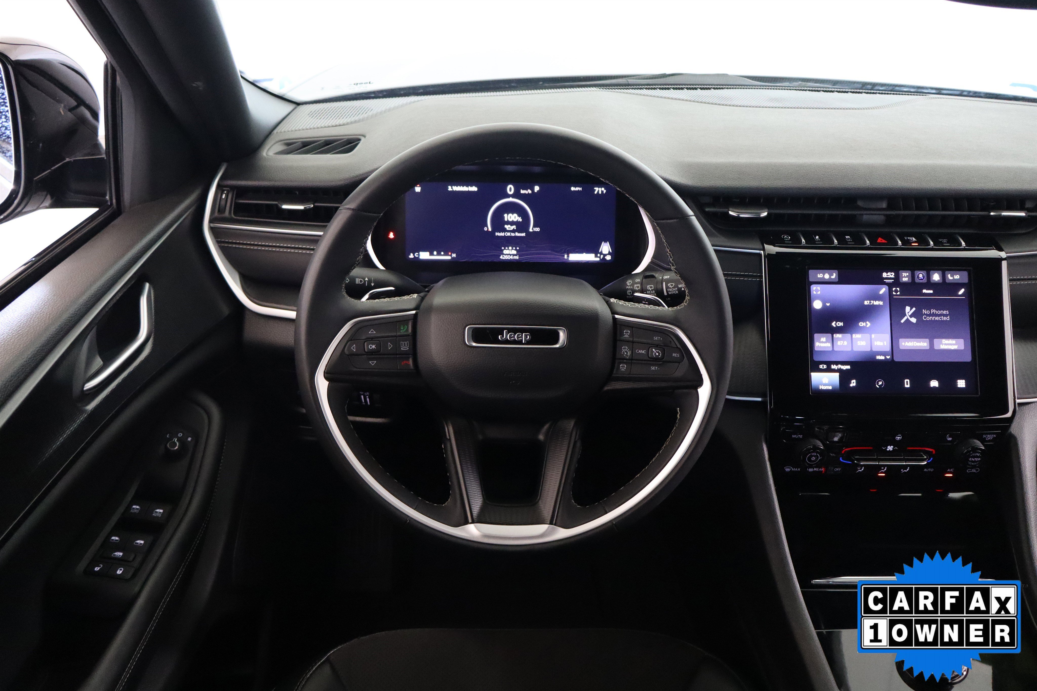 Used 2024 Jeep Grand Cherokee L Laredo image 17