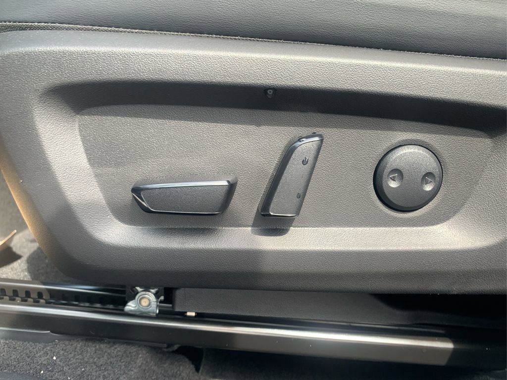 New 2026 Nissan Rogue SL image 36