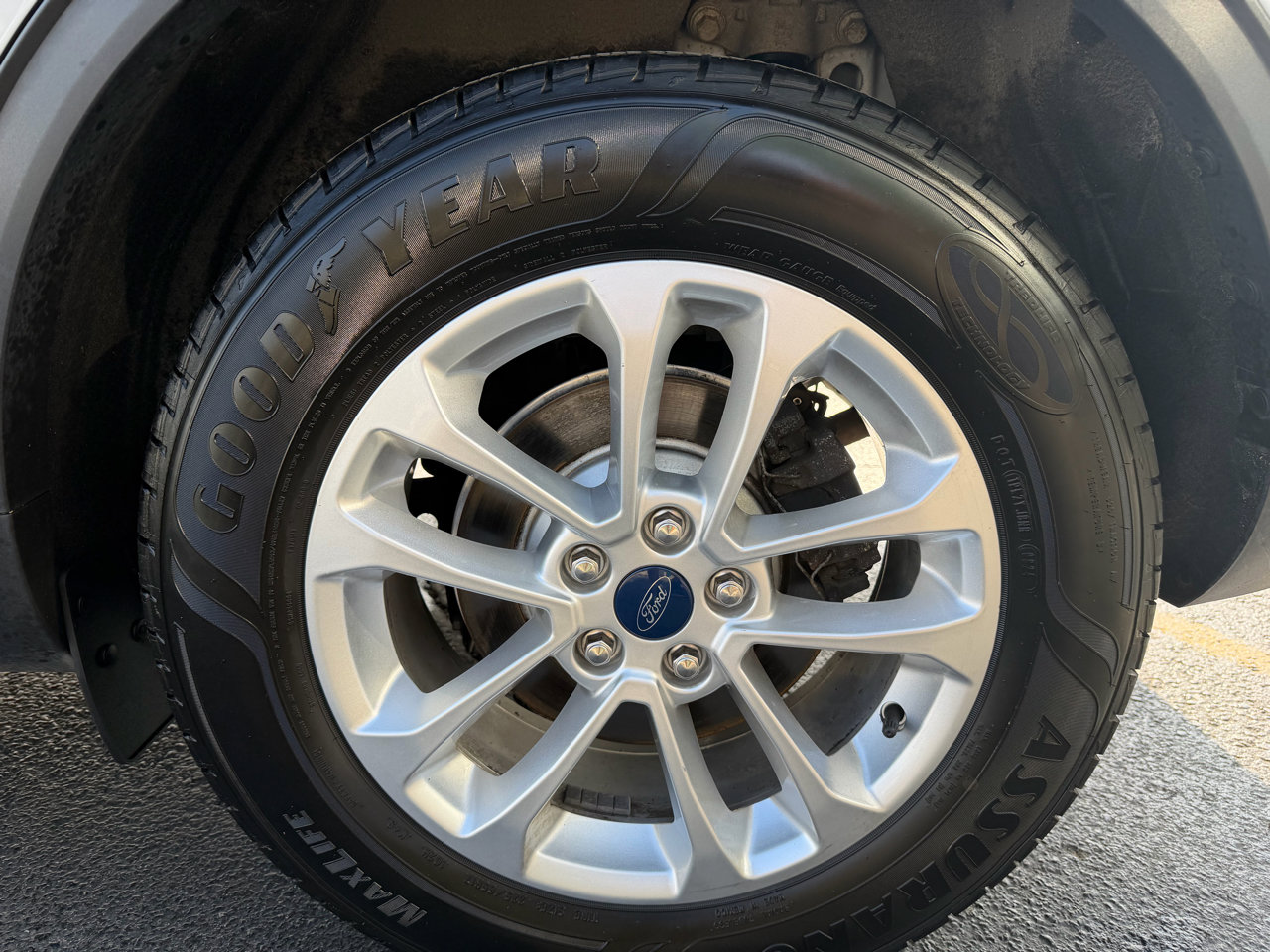 Used 2020 Ford Escape SE image 10