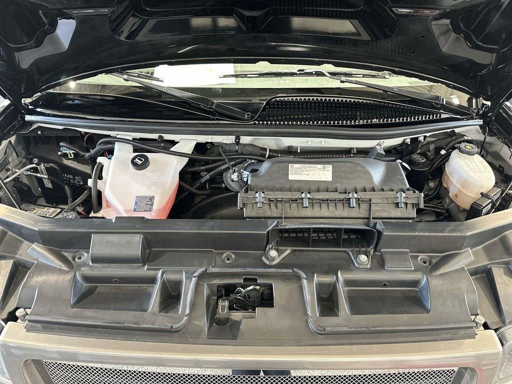 Used 2024 GMC Savana 2500 w/ Driver Convenience Package image 17