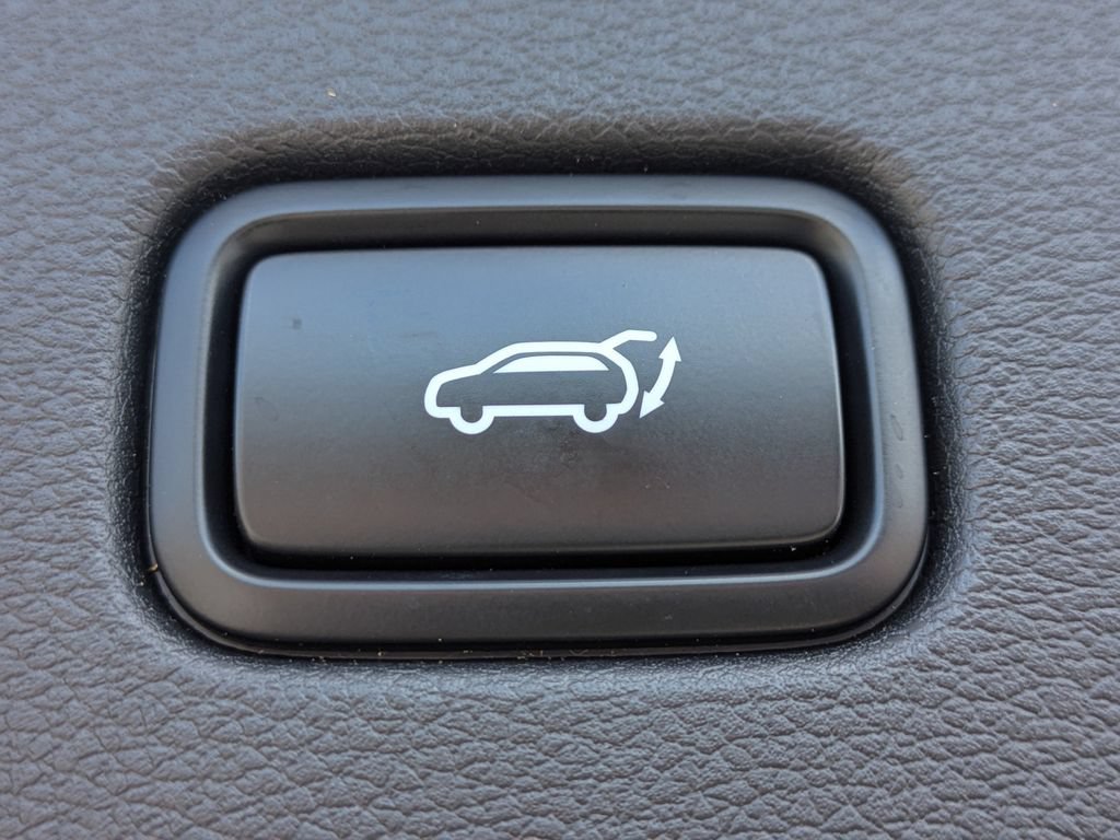Used 2025 Kia Sportage SX FWD image 14