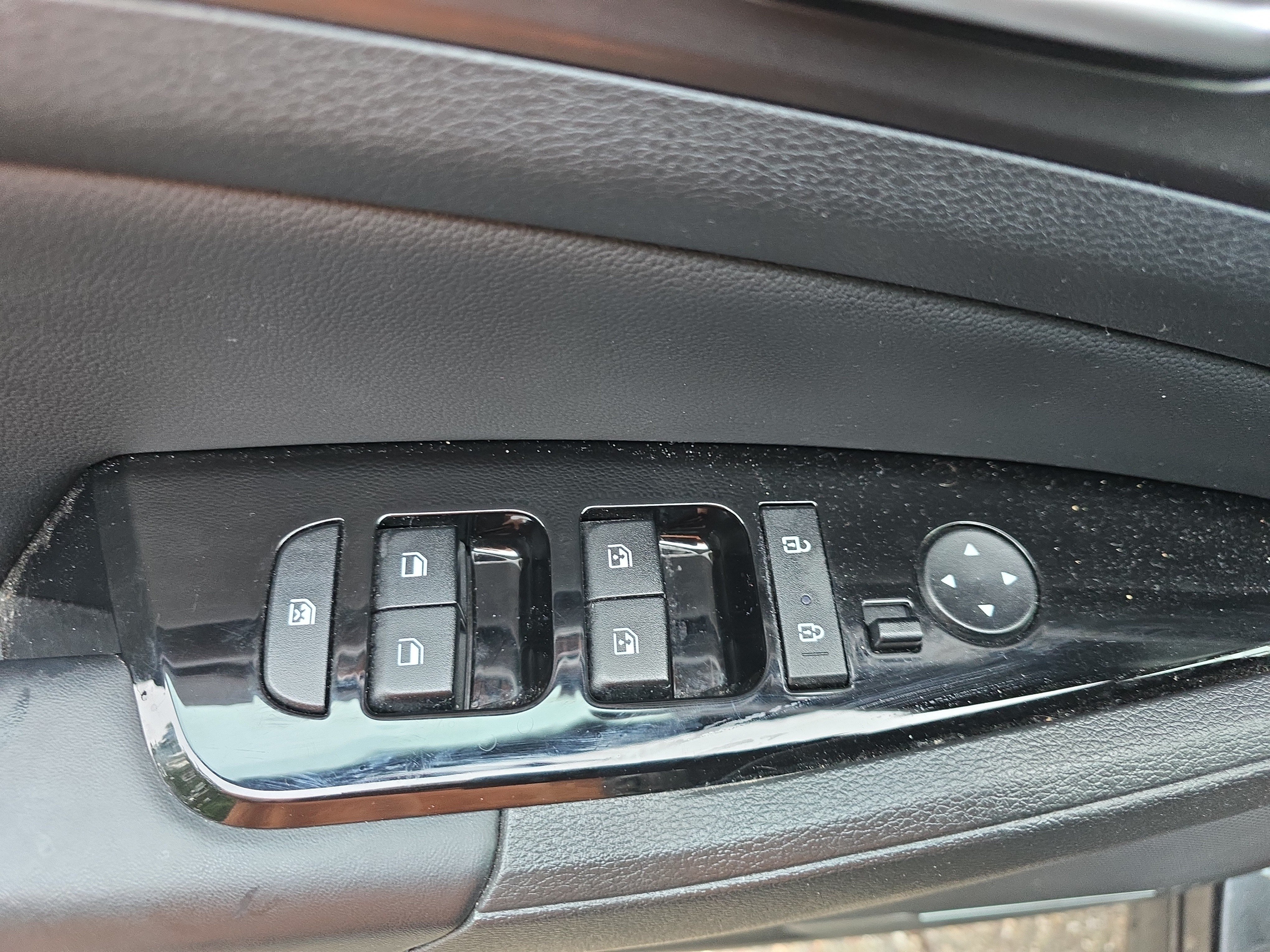 Used 2023 Kia Sportage EX AWD/4WD image 16