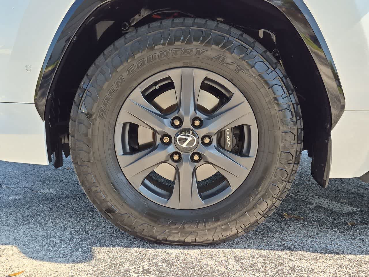 Used 2025 Lexus LX 700h Overtrail w/ Accessory Package (Z1) AWD/4WD image 14