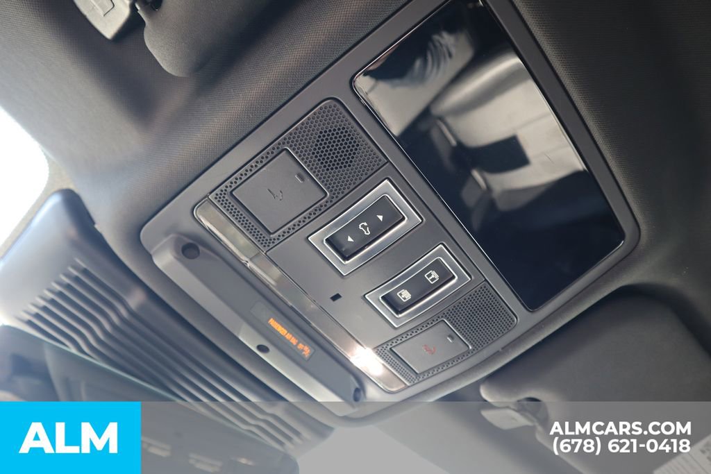 Used 2024 Land Rover Range Rover Evoque Dynamic SE image 34